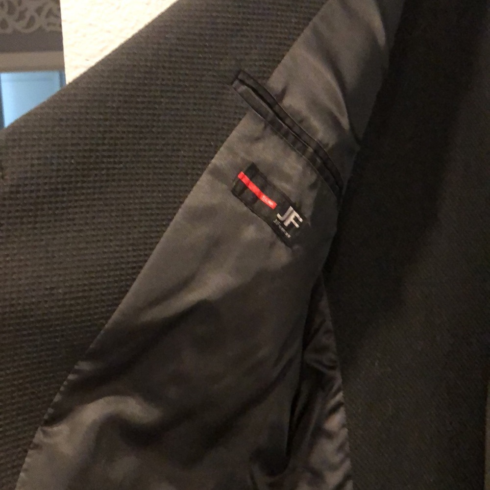 Men Jacket - Picture 2 of 3